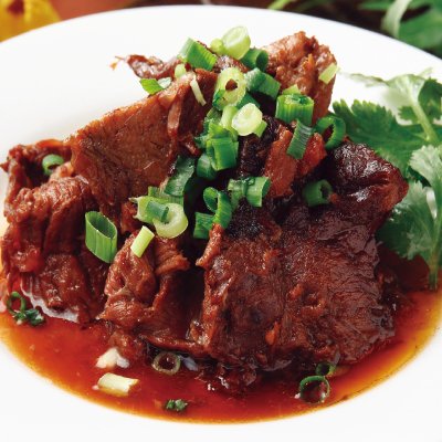 魯牛肉(牛肉煮込み)